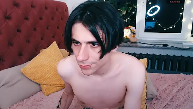 Snapshot of Ellis_Rin chatting on November 2025 07:02:01 PM Ellis Rin online show from November 2025 07:02:01 PM