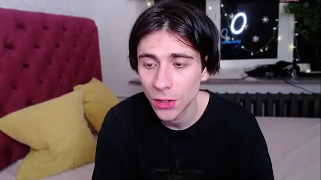 Snapshot of Ellis_Rin chatting on December 2025 07:56:02 PM Ellis Rin online show from December 2025 07:56:02 PM