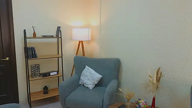 Snapshot of Kimberly_Roberts__ chatting on October 2025 04:16:01 PM Kimberly Roberts online show from October 2025 04:16:01 PM
