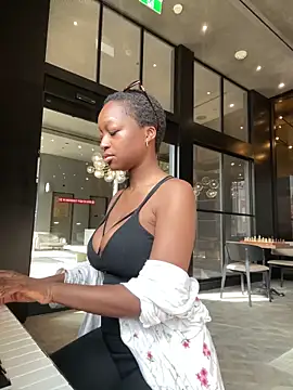 tia   fox online show from February 2026 05:41:01 PM