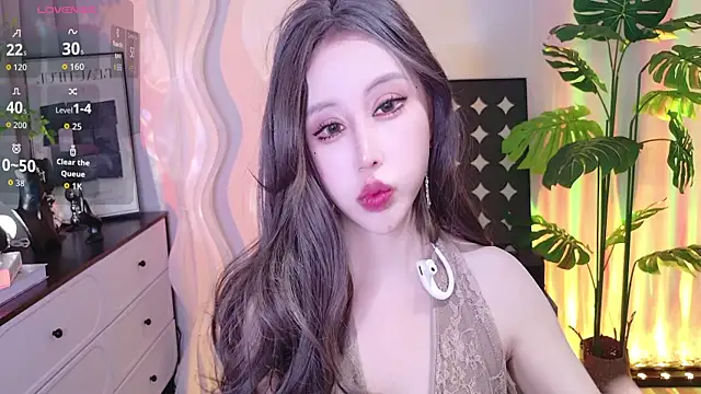 funnygirl0929 online show from January 2026 03:59:01 PM