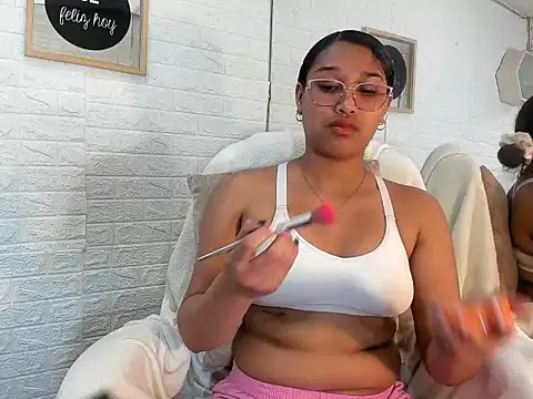 Keilasex 01 online show from October 2025 02:39:02 PM
