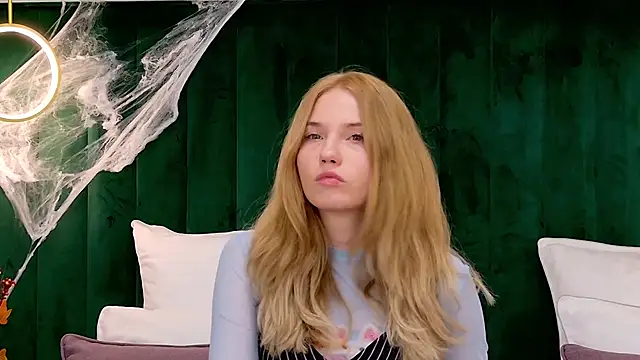 Snapshot of MelissaLiss chatting on October 2025 03:02:01 PM MelissaLiss online show from October 2025 03:02:01 PM