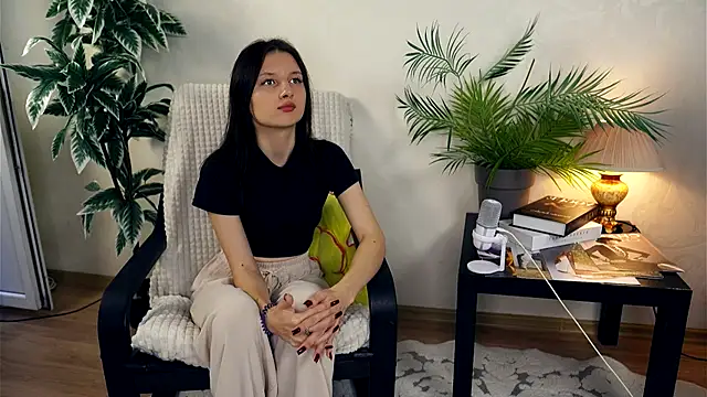 Snapshot of JanellHousen chatting on October 2025 05:37:01 AM JanellHousen online show from October 2025 05:37:01 AM