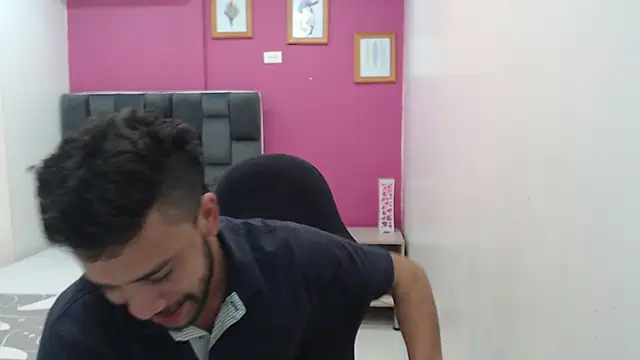 Juan FelipeX01 online show from October 2025 10:32:02 PM