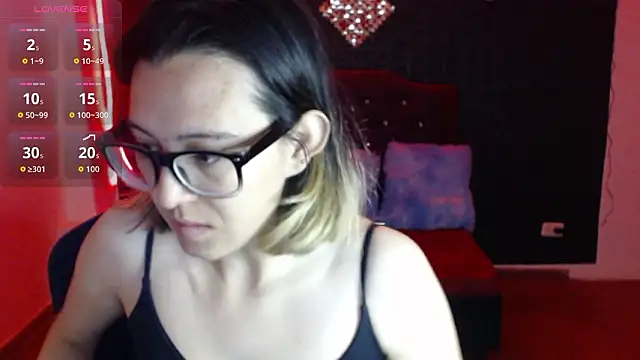 cristal hills 19 online show from February 2026 04:12:02 PM