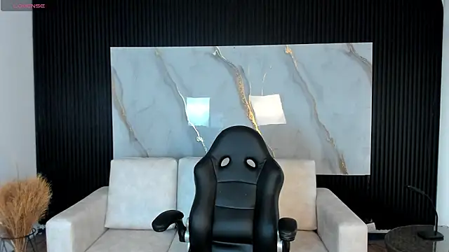 VenusCooper online show from November 2025 07:47:01 PM