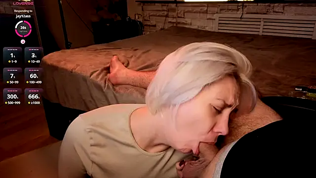 Sex Vibe couple online show from October 2025 06:16:02 PM