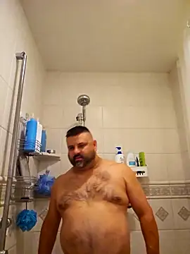 Snapshot of Roddog18 chatting on October 2025 04:43:02 AM Roddog18 online show from October 2025 04:43:02 AM