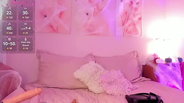 Nikolbrice online show from October 2025 07:14:02 PM