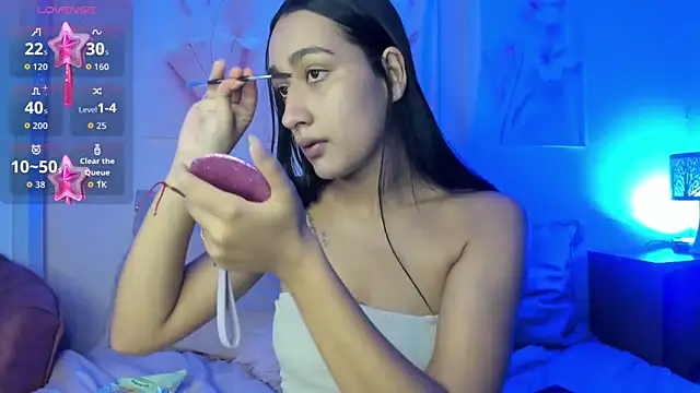 Nikolbrice online show from November 2025 07:08:02 PM