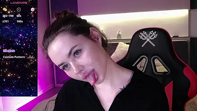 AlmaryKim online show from December 2024 08:44:01 PM