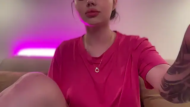 AlmaryKim online show from September 2025 08:02:02 PM