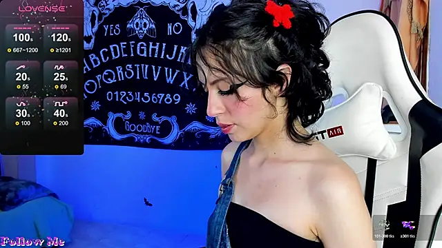 Snapshot of Anni_420_ chatting on November 2025 10:31:02 PM Anni 420 online show from November 2025 10:31:02 PM