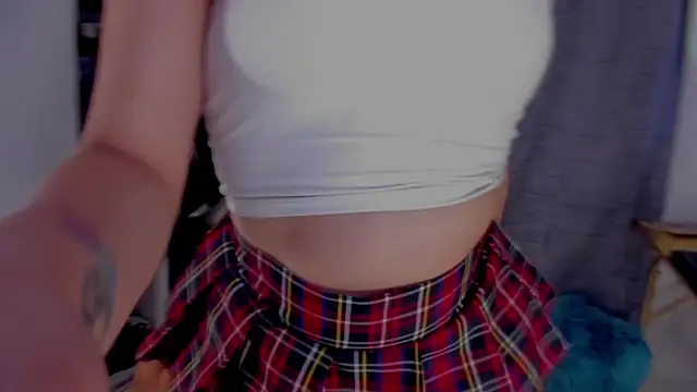 AmaruBloom online show from October 2025 01:00:02 AM