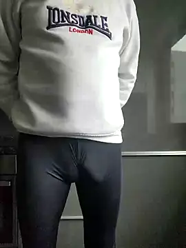 rezzzze online show from November 2025 07:55:02 AM