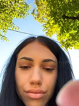 ilariea girl online show from October 2025 02:14:01 PM