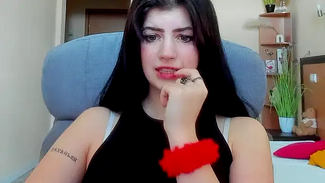 Snapshot of Miamoora chatting on October 2025 11:31:01 AM Miamoora online show from October 2025 11:31:01 AM