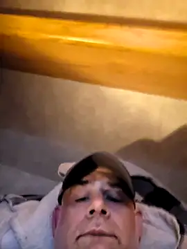 Snapshot of DeeBestEver chatting on October 2025 03:53:01 PM DeeBestEver online show from October 2025 03:53:01 PM