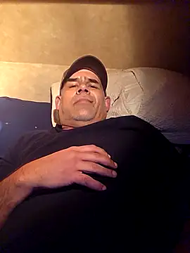 Snapshot of DeeBestEver chatting on October 2025 10:22:02 AM DeeBestEver online show from October 2025 10:22:02 AM