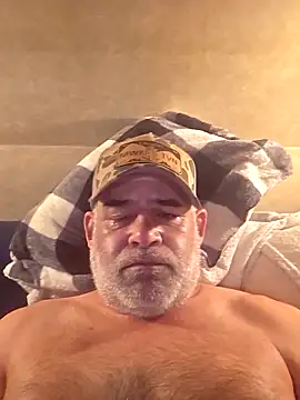 Snapshot of DeeBestEver chatting on November 2025 01:27:02 AM DeeBestEver online show from November 2025 01:27:02 AM