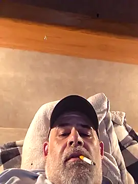 Snapshot of DeeBestEver chatting on November 2025 06:56:02 PM DeeBestEver online show from November 2025 06:56:02 PM