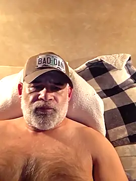 Snapshot of DeeBestEver chatting on December 2025 02:44:01 PM DeeBestEver online show from December 2025 02:44:01 PM