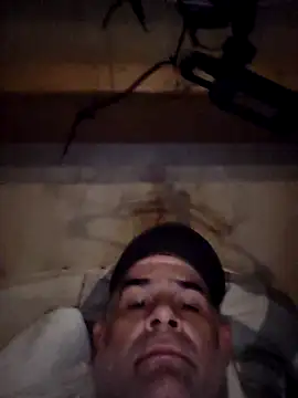 Snapshot of DeeBestEver chatting on December 2025 04:06:02 AM DeeBestEver online show from December 2025 04:06:02 AM