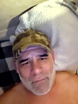 Snapshot of DeeBestEver chatting on February 2026 06:23:02 PM DeeBestEver online show from February 2026 06:23:02 PM