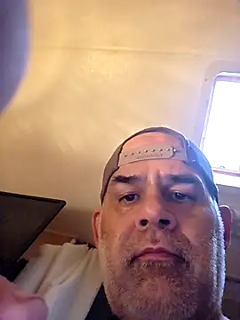 Snapshot of DeeBestEver chatting on March 2026 03:30:01 PM DeeBestEver online show from March 2026 03:30:01 PM