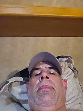 Snapshot of DeeBestEver chatting on June 2026 08:51:01 PM DeeBestEver online show from June 2026 08:51:01 PM