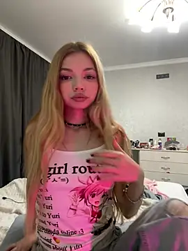  Siennaaa  online show from February 2026 11:12:01 PM