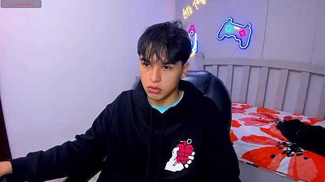 StiwenTwink online show from October 2025 01:55:02 PM