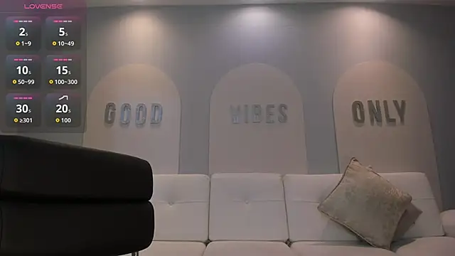 EmilyJohnsonX1 online show from November 2025 03:40:02 AM