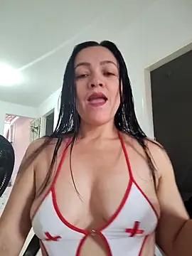 LindaSalo33 online show from November 2025 06:53:02 PM