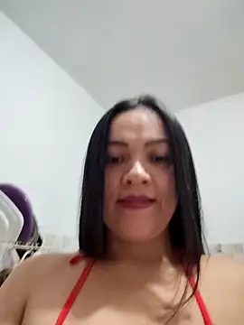 LindaSalo33 online show from December 2025 04:10:01 AM