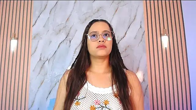 PiaGelvez online show from November 2025 08:18:01 PM