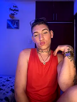 Snapshot of hotxxx_2012 chatting on October 2025 08:15:01 PM hotxxx 2012 online show from October 2025 08:15:01 PM