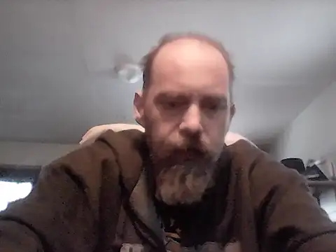 crazyheratic8 online show from December 2025 10:30:02 PM