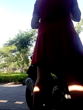 Zun 121 online show from October 2025 12:57:01 AM