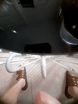 Zun 121 online show from October 2025 06:02:02 AM