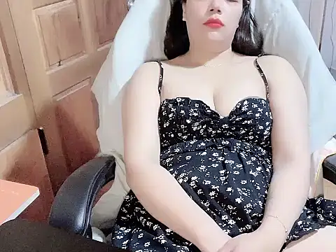 Snapshot of Subita_nice chatting on April 2026 04:49:01 PM Subita nice online show from April 2026 04:49:01 PM