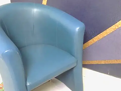 Snapshot of shiny-krisha chatting on November 2025 04:36:02 AM shiny-krisha online show from November 2025 04:36:02 AM