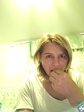 Snapshot of Masha412111 chatting on November 2025 09:02:01 PM Masha412111 online show from November 2025 09:02:01 PM