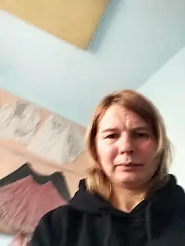 Snapshot of Masha412111 chatting on December 2025 08:52:02 AM Masha412111 online show from December 2025 08:52:02 AM