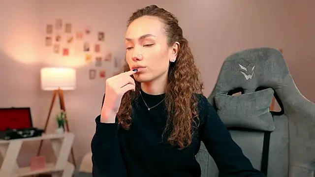 branchwithflowerss online show from October 2025 01:51:02 PM