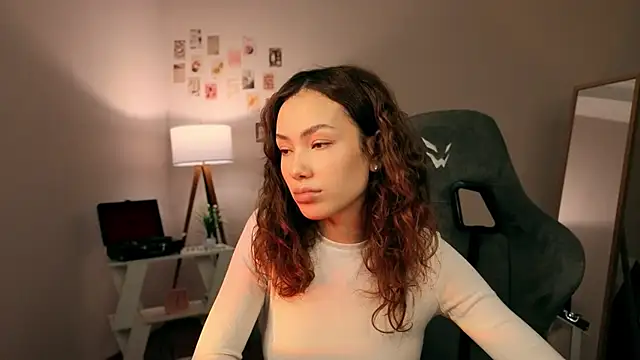 branchwithflowerss online show from December 2025 11:37:01 AM