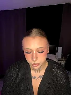 Snapshot of Kimberly-sweety chatting on October 2025 07:03:02 PM Kimberly-sweety online show from October 2025 07:03:02 PM