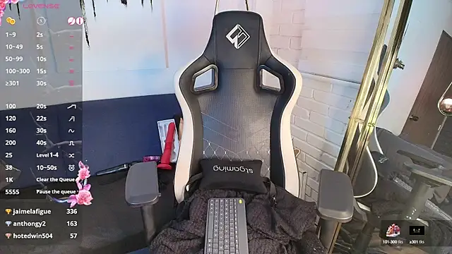 Snapshot of Matti_sofia_ chatting on October 2025 08:59:01 PM Matti sofia online show from October 2025 08:59:01 PM