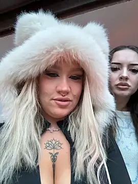 RollDolls online show from December 2025 05:03:01 AM